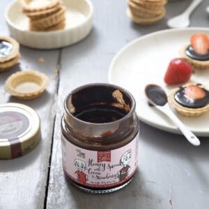 Άλειμμα μελιού με κακάο και φράουλα 300gr- The Bee Bros